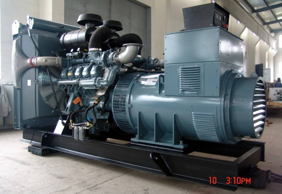 冷却液温度对于康明斯发电机组控制有何影响?